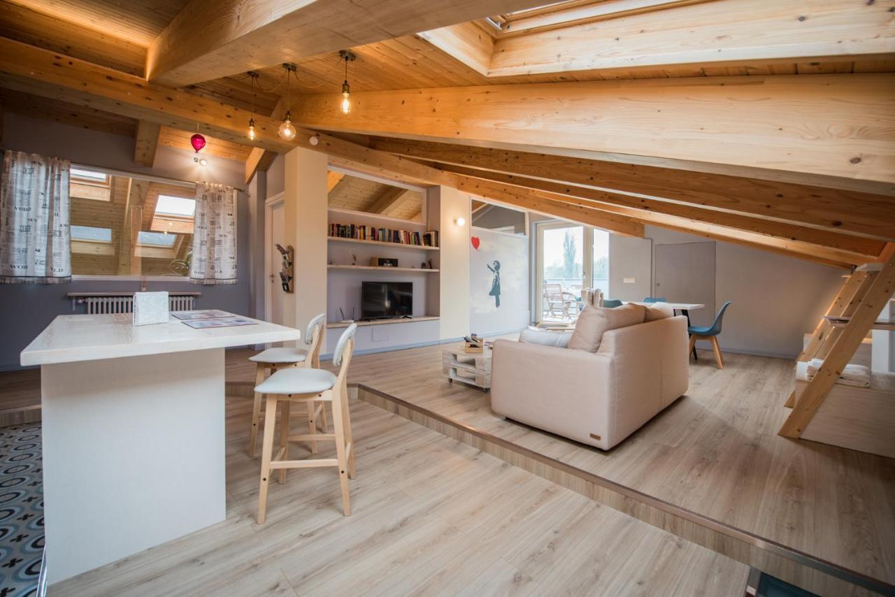 Loft 29 Mansardato Con Ampio Terrazzo Bussoleno Bagian luar foto