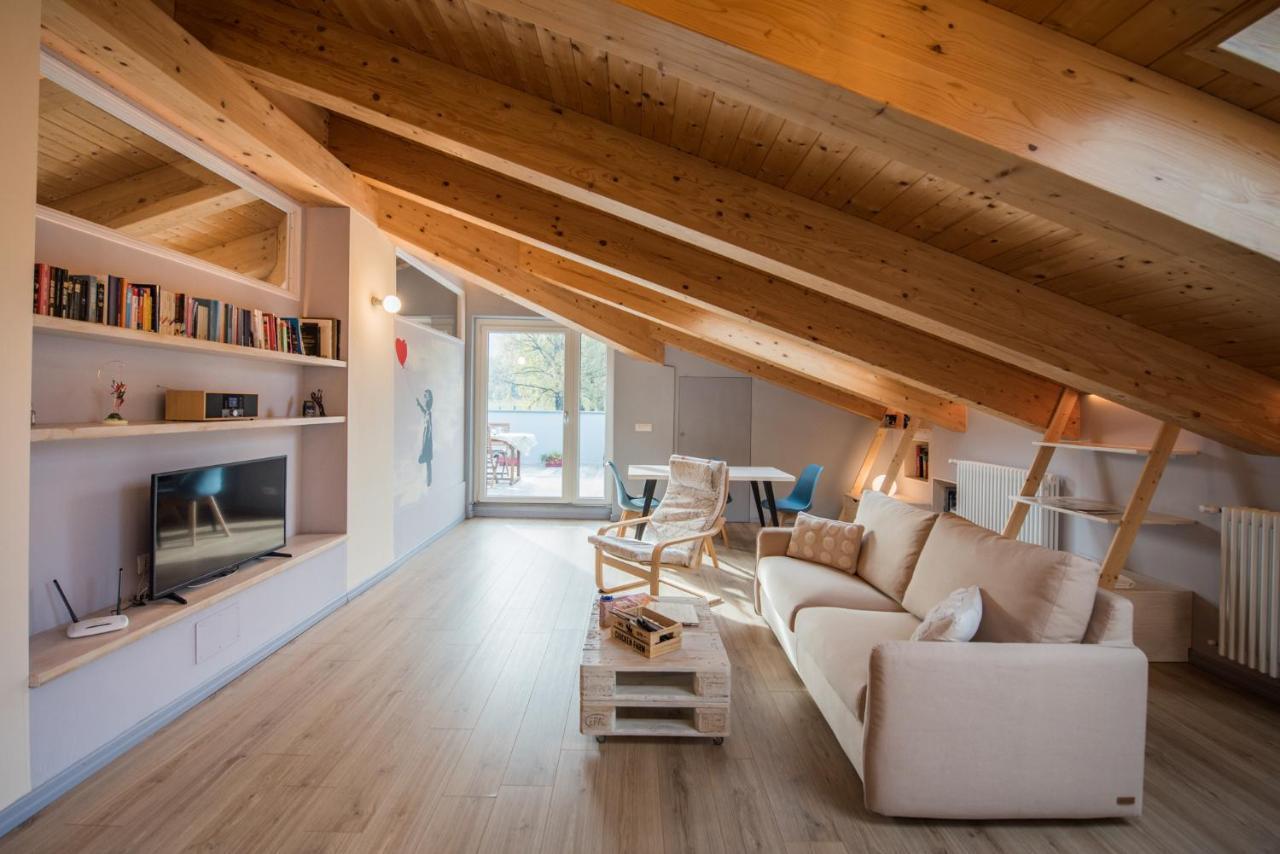 Loft 29 Mansardato Con Ampio Terrazzo Bussoleno Bagian luar foto